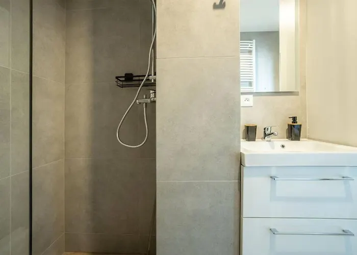 Wigurytower 63' 公寓 *